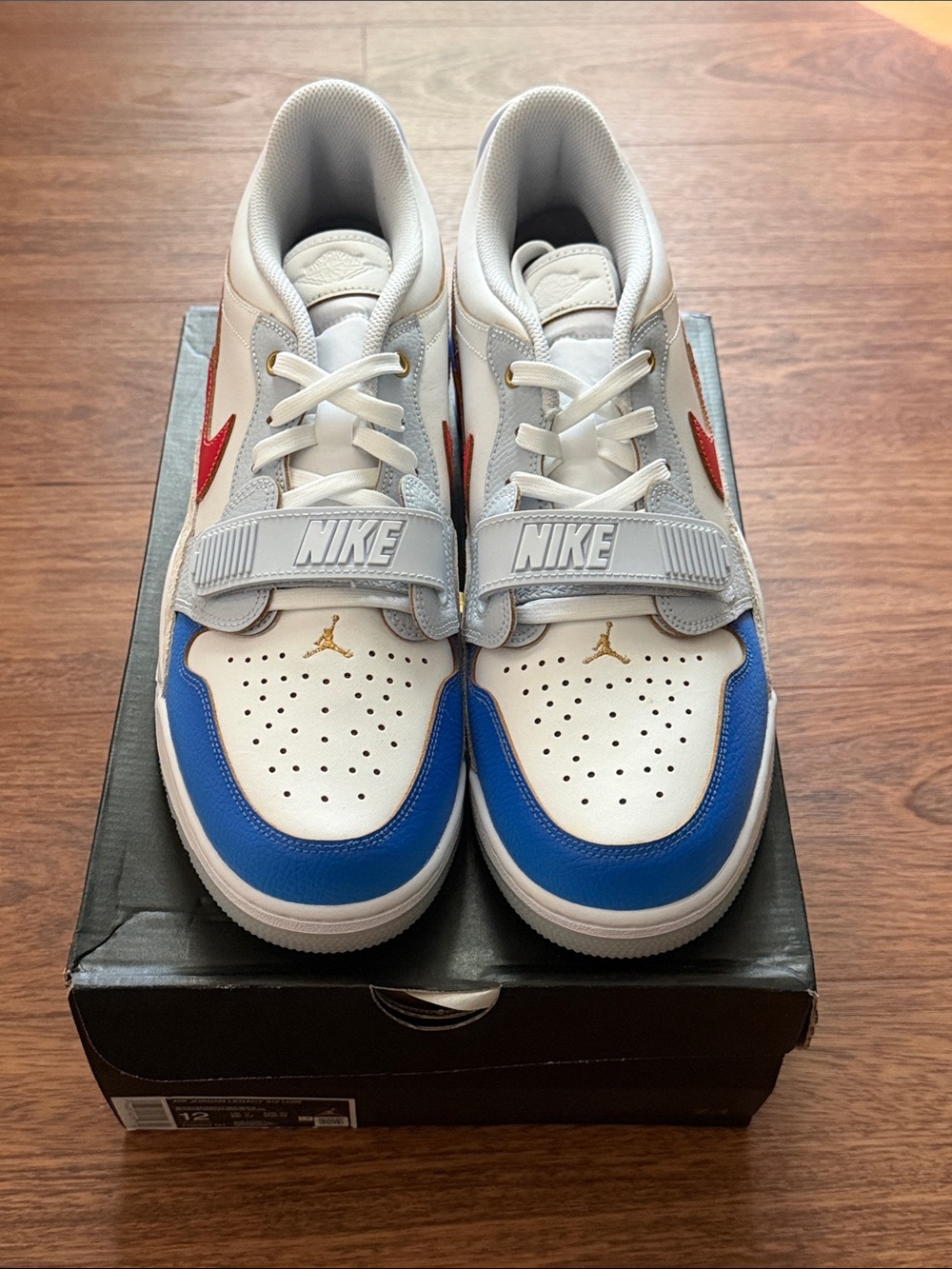 Air Jordan Legacy 312 Low - Sneakers White with Blue and Red Accents